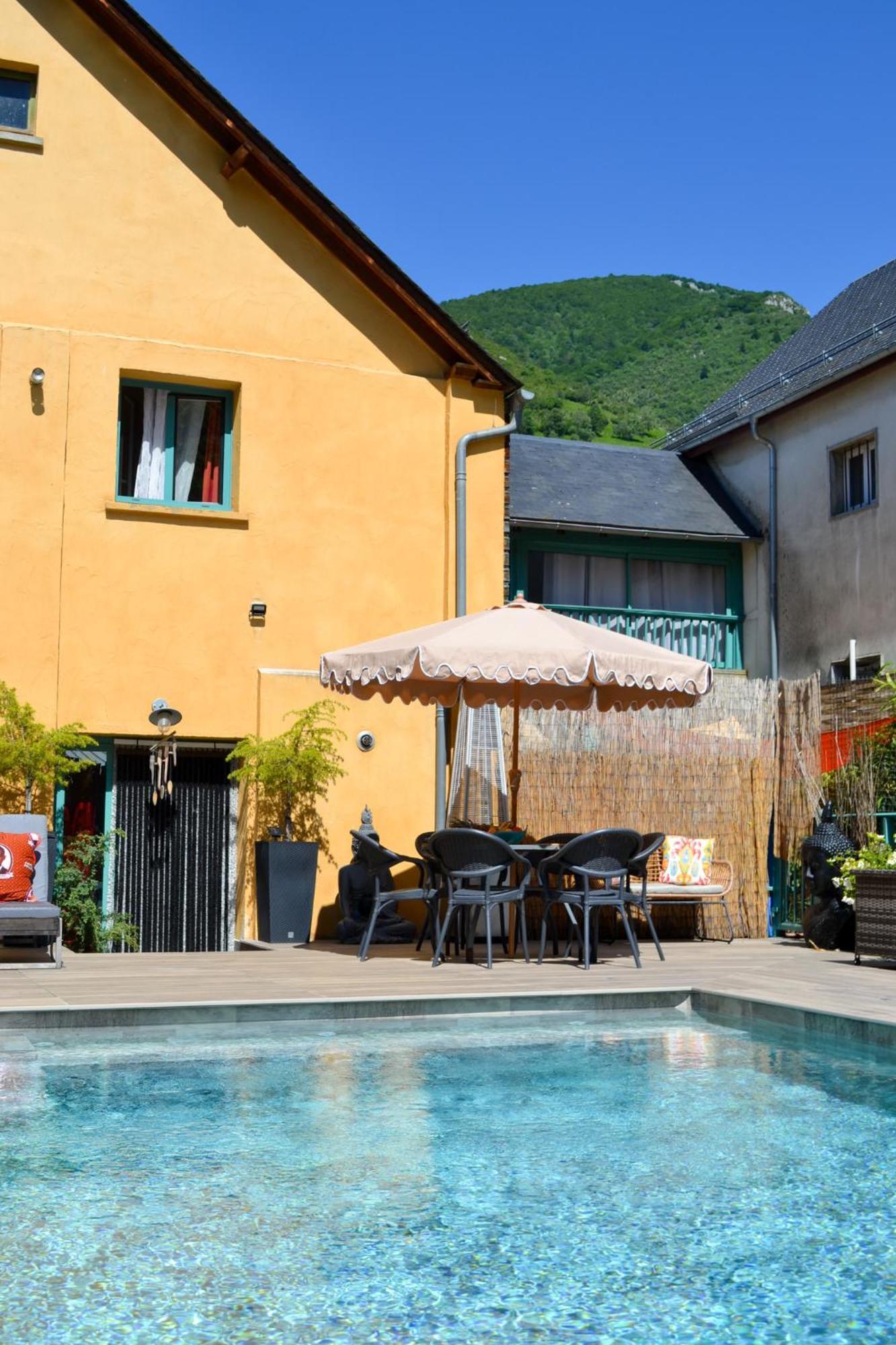 A Nouste chambres d'hotes et gite Campan Extérieur photo